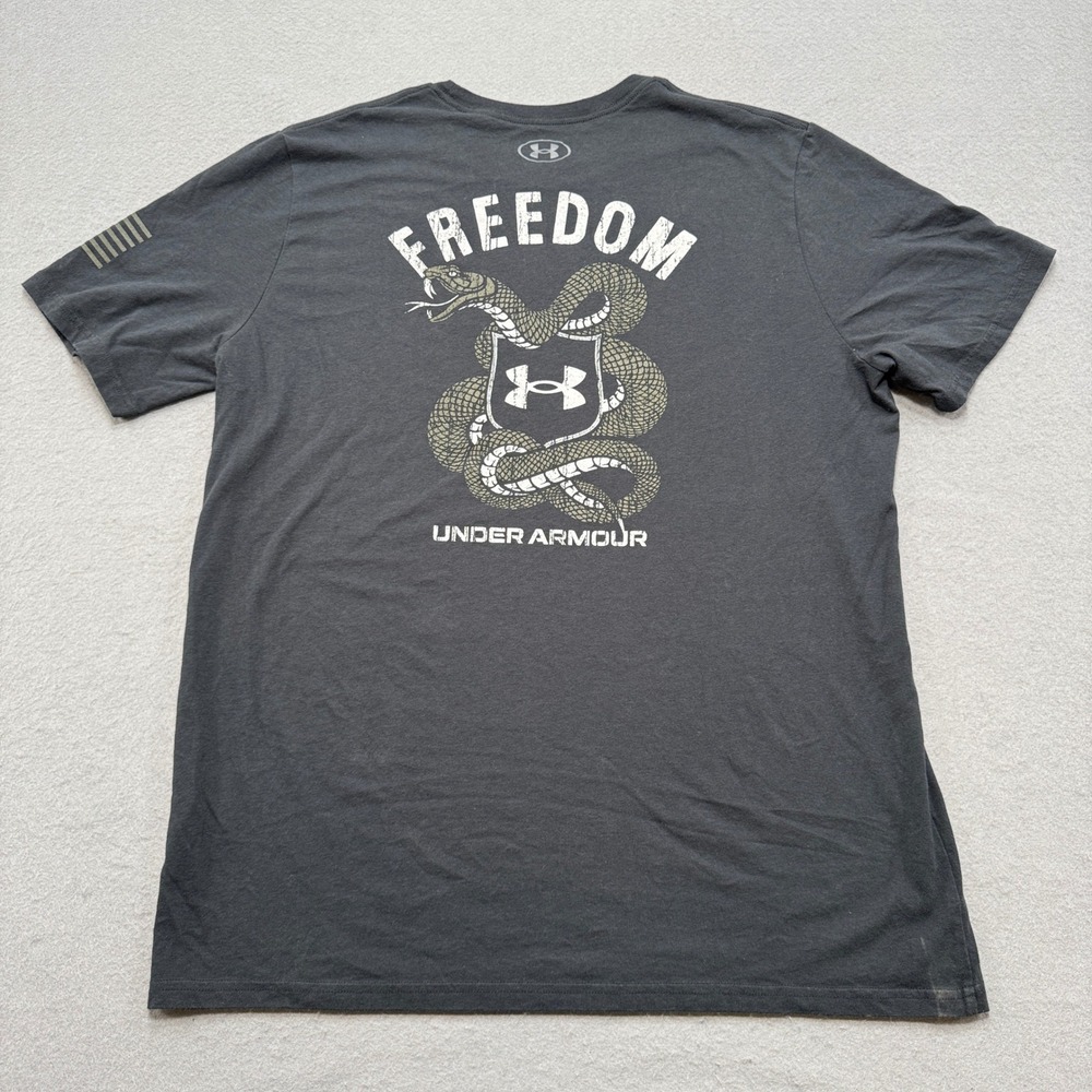 Under Armour T-Shirt Men's 2XL Black Freedom Snake Loose Athletic Training Gym